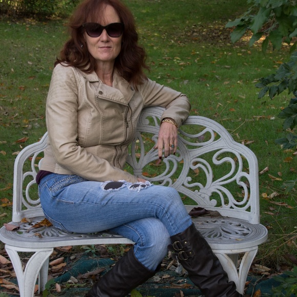 Meet your Posher, Carol - Picture 4 of 7